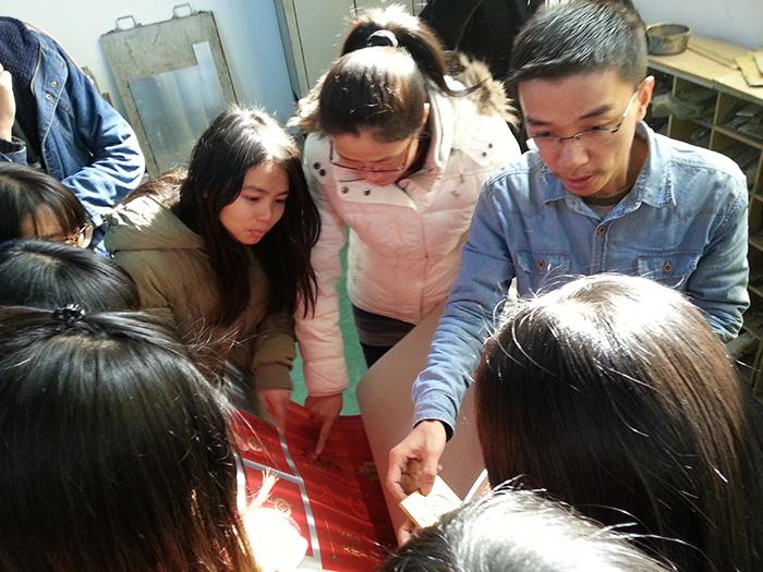 學(xué)校到金田集團參觀學(xué)習(xí)